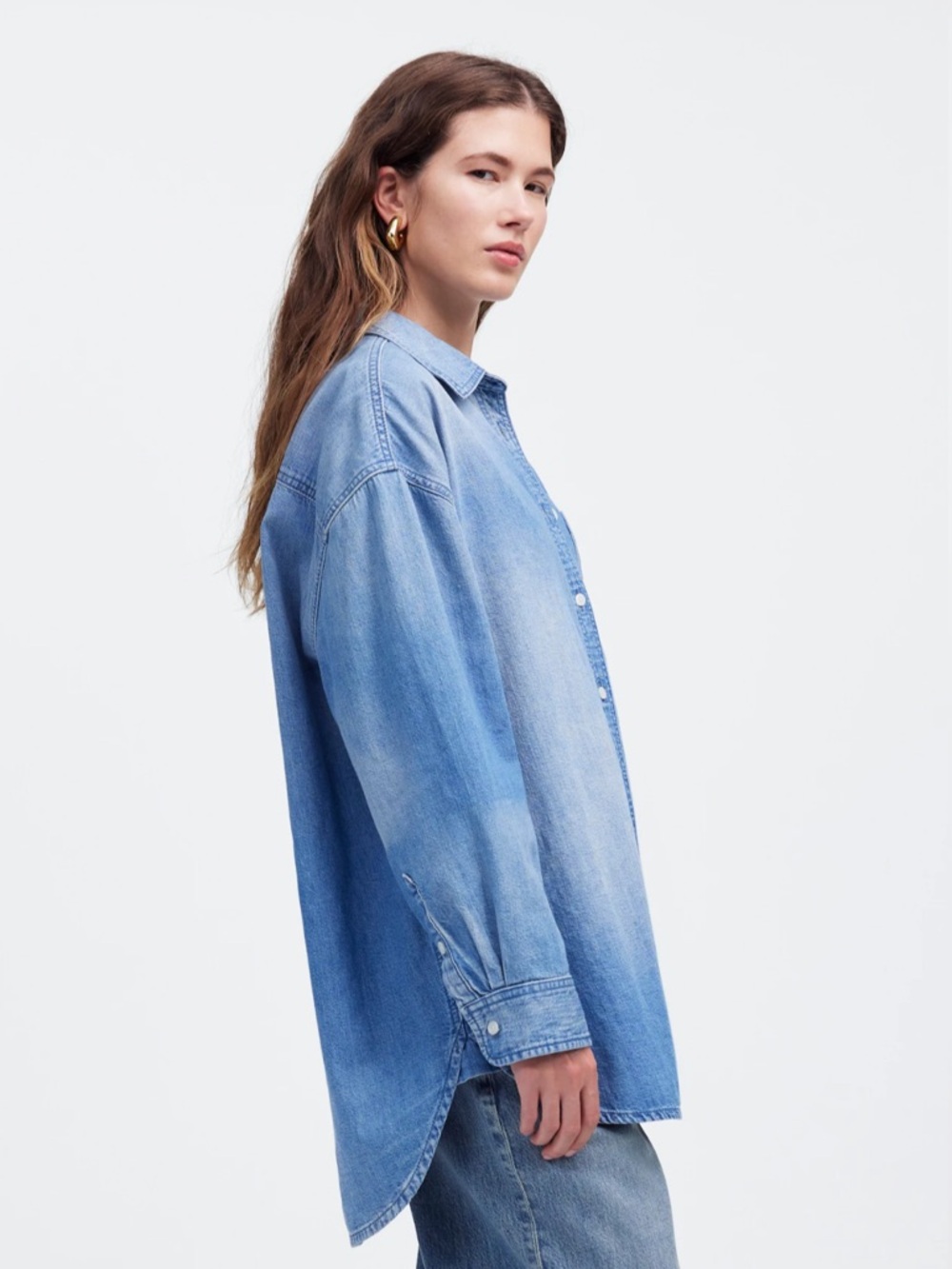 Madewell Women’s Denim Oversized Button-Up Shirt - Picture 4 of 6